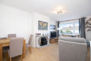 Lounge/Diner- click for photo gallery